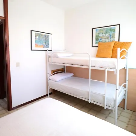 Benelux Rubino 16 Apartamento